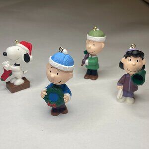 Hallmark Keepsake Charlie Brown, Snoopy, Linus and Lucy Ornament 4 Total